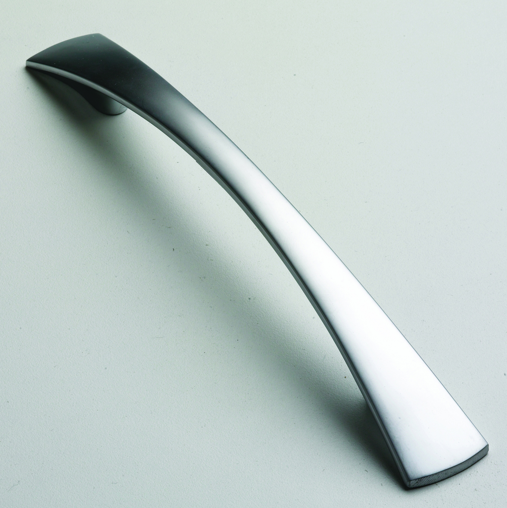 Tapered Bow Handle - 184mm - Satin Chrome